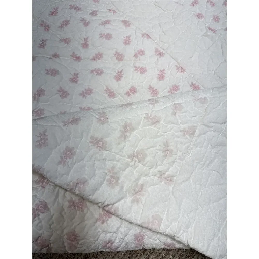 Yves Delorme Twin Size Pink Floral Eglantine Scallop Quilt Coverlet Sham Cotton